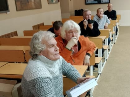 В Пермском институте культуры прошла встреча с поэтом Юрием Беликовым
