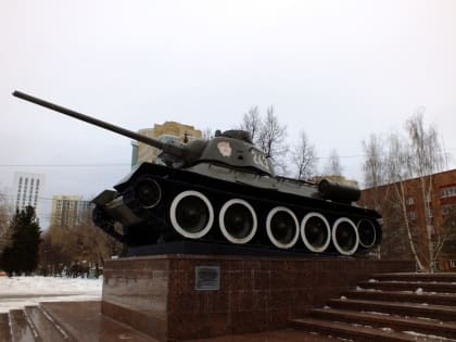 Клятва Родине и Уралу, данная прикамскими танкистами, освободившими Украину от нацистов и закончившими войну в Праге