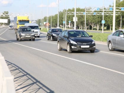 В Перми мусоровоз врезался в легковой автомобиль