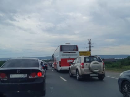 ​В Пермском крае образовалась пробка из-за ДТП на Чусовском мосту