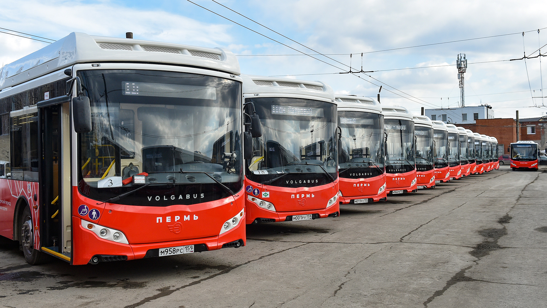 Гортранспорт пермь. Транспорт Пермь. Новый транспорт. Пермский автобус 2020. Автобусный парк Пермь.