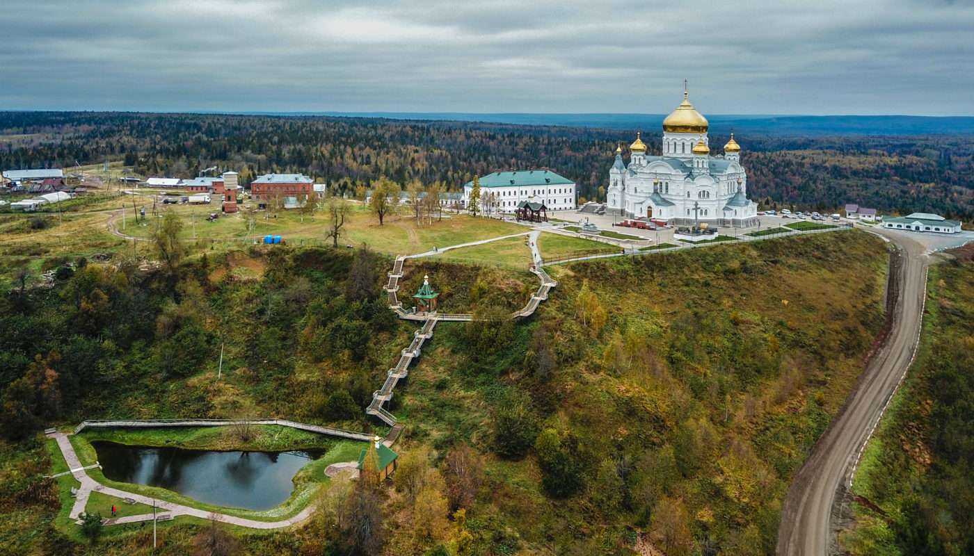 Белогорье крест на горе