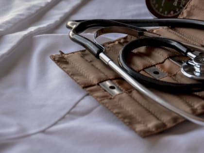В Новосибирской области родители умершей от менингита девочки добиваются возбуждения дела на главврача
