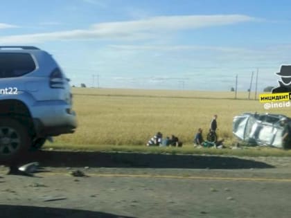 Авто улетело в кювет: жёсткое ДТП произошло под Барнаулом