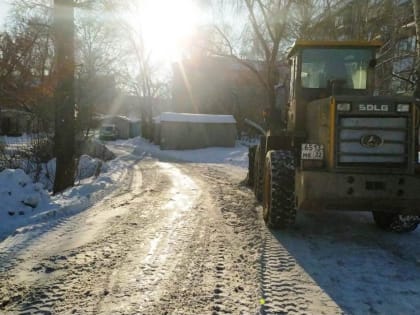 Зима в Барнауле: Снежные очистительные работы продолжаются
