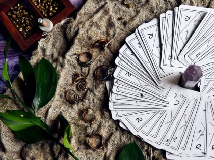 Астролог Глоба рассказала, у кого в 2023 году перевернется жизнь