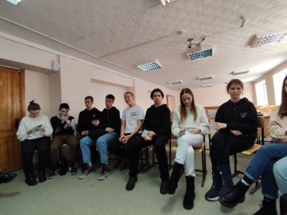 Представители Кризисного центра рассказали студентам, как справиться со стрессом