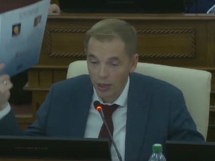 Теперь сессии можно не только смотреть, но и читать! Поправка алтайских социалистов о публикации стенограммы пленарных заседаний на официальном сайте краевого парламента принята