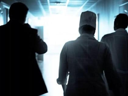 В Бийске родные 1,5 месяца носили передачи умершему родственнику