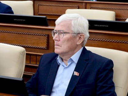 АКЗС вопреки мнению коммунистов упразднило норму об отзыве депутата