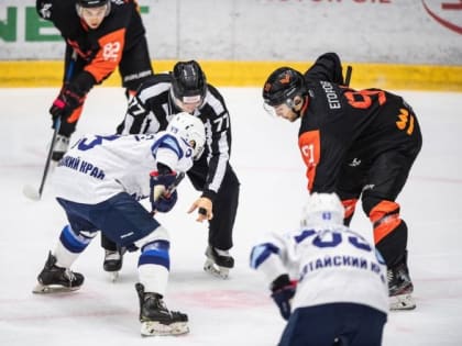 Хоккеисты «Динамо-Алтай» в третьем матче выездной серии уступили казанскому «Фениксу» - 2:3