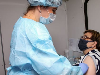 В Барнауле закроют пункты вакцинации в ТЦ "Весна" и "Геомаркет"