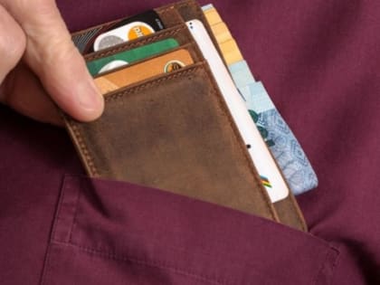 Пенсионер из Алтайского края перевел мошенникам 3,7 млн рублей личных сбережений