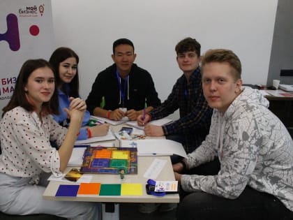 Развили лидерские качества: студенты Колледжа АлтГУ стали участниками «БИЗНЕСмании»