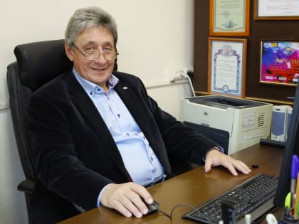 Лауреат премии «Профессор года» Сергей Безносюк отмечает юбилейный день рождения