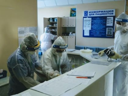 Стареют и уезжают. Почему на Алтае годами не могут победить дефицит медиков и помогут ли новые выплаты?