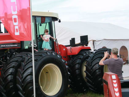 Карлин предложил регистрировать сельхозтехнику под товарным знаком "Алтай"