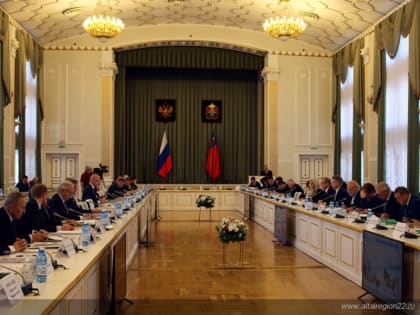 Губернатор Виктор Томенко принял участие в заседаниях Совета при полномочном представителе Президента России в СФО и Совета МАСС