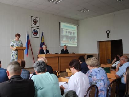 На повестке - бюджет, медобслуживание и ЖКХ