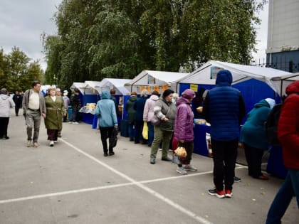 Осенняя ярмарка в Индустриальном районе
