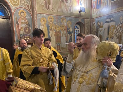 Архипастырь совершил Воскресное Всенощное бдение в храме в честь Св. Вмч. Георгия Победоносца города Новоалтайска.