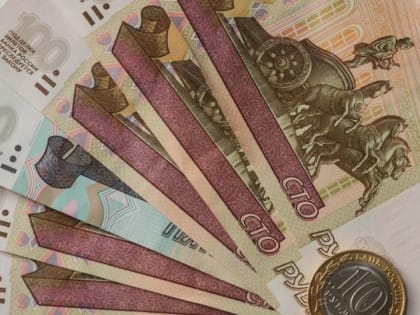 На Алтае хотят увеличить выплаты за воспитание приемных детей и инвалидов