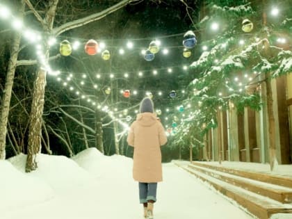 Сказочные фигуры и световые прожекторы. Как украсят Барнаул к Новому году?