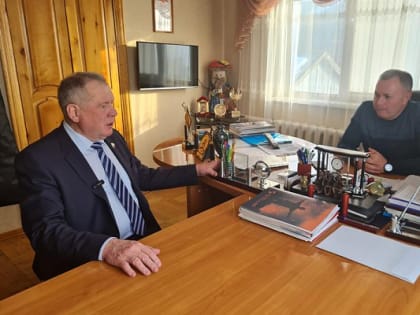 Иван Лоор посетил крестьянское хозяйство Гукова в Ключевском районе