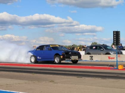 В Калманском районе стартовал чемпионат Сибири и краевые соревнования по дрэг-рейсингу