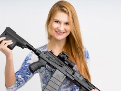 За деньги Родину не любят. «Алтайская» шпионка Бутина ищет помощника, который готов работать не за деньги