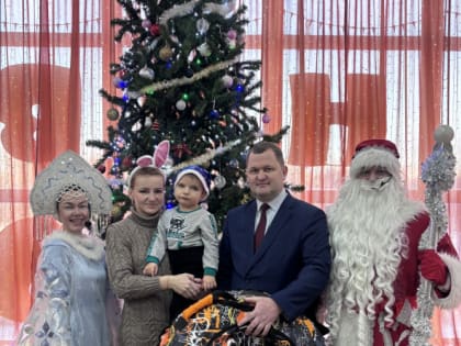 Максим Сабына принял участие во Всероссийской акции «Елка желаний»