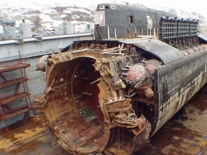 Лучшая лодка, лучший экипаж: хроника гибели атомной подводной лодки «Курск»