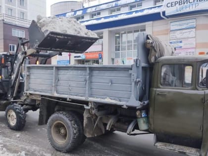 Дорожная служба проводит очистку улично-дорожной сети города
