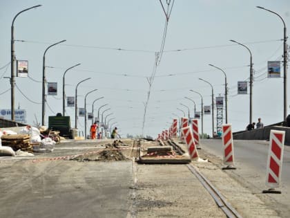 В Бийске работы по ремонту коммунального моста идут с опережением графика