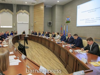 Галина Буевич приняла участие в совещании по подготовке к празднованию Дня России