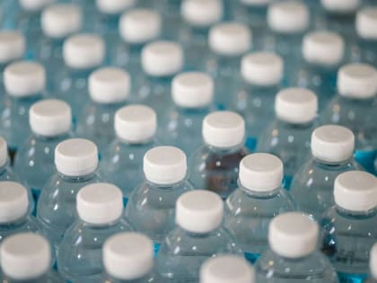 Власти Барнаула контролируют наличие бутилированной воды в магазинах