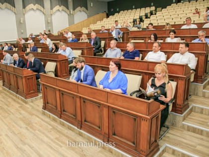 В День российского предпринимательства в Барнауле наградили лучших представителей отрасли