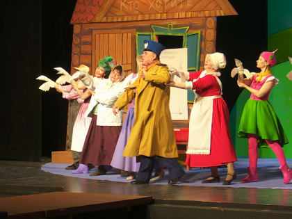 В Алтайском музыкальном театре ставят новогодний мюзикл «Новые приключения в Простоквашино»