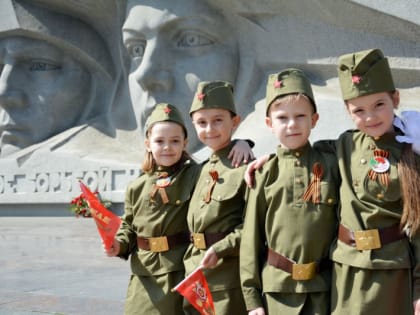 Жителей Алтайского края приглашают принять участие во Всероссийском онлайн-эссе «75 строк о Победе»