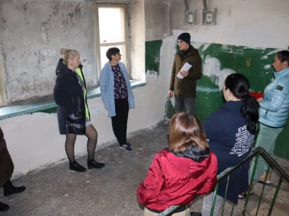 Сгорим, утонем или разобьемся! Жильцы дома по проспекту Коммунаров, 122б просят Захара Торычева помочь перенести сроки капитального ремонта