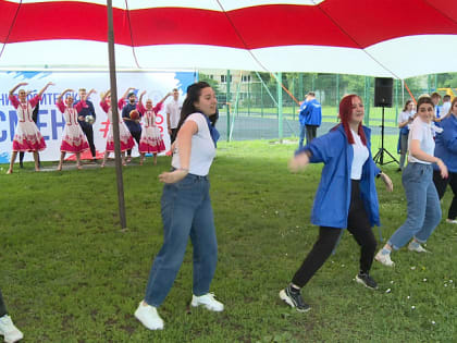 50 детей из ДНР сегодня приехали на Алтай