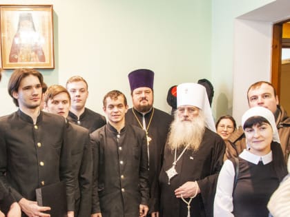 Митрополит Сергий поздравил сотрудников, духовенство и студентов БДС с праздником Рождества Христова