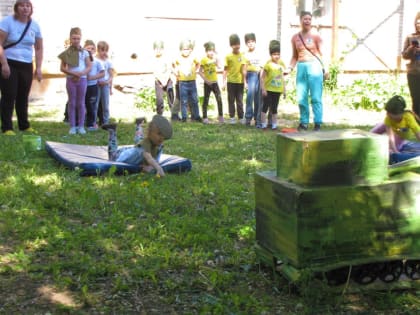 Юные патриоты Рубцовска приняли участие в военной игре “Зарничка”