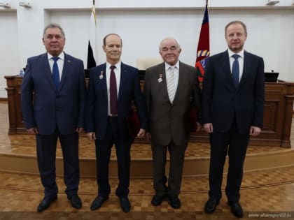 Губернатор Алтайского края поздравил Валерия Регера и Анатолия Ананьина с присвоением звания «Почетный гражданин Алтайского края»