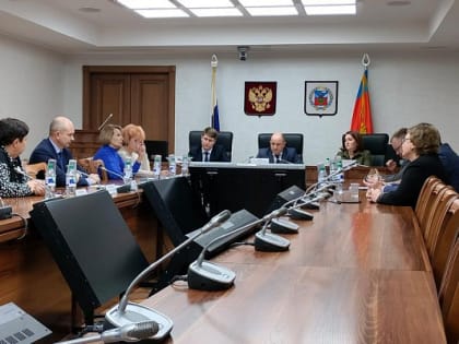 В Алтайском крае предлагают расширить категории сельских специалистов, получающих ежемесячные выплаты