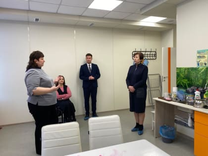 Галина Буевич посетила реабилитационный центр для детей и подростков с ограниченными возможностями «Журавлики»