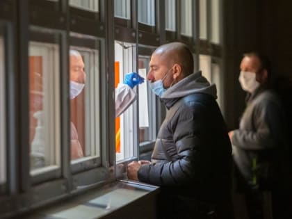 Роспотребнадзор рассказал о заболевших новым штаммом в Алтайском крае