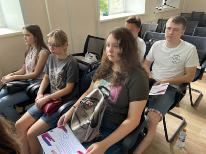 Молодогвардейцы Алтайского края продолжают оказывать поддержку российской армии