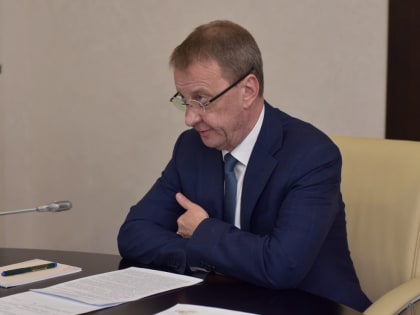 Установку и содержание остановочных павильонов обсудили в администрации Барнаула