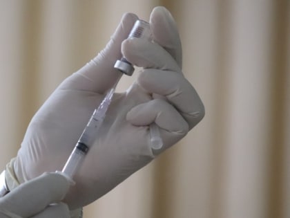 В России разработали вакцину против нового штамма COVID-19
